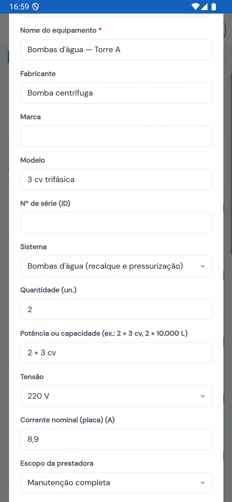 Cadastro no app: Bombas d'água — Torre A, sistema Bombas d'água (recalque e pressurização), quantidade 2, potência 2 × 3 cv, tensão 220 V, corrente nominal da placa 8,9 A e escopo Manutenção completa (dados fictícios)